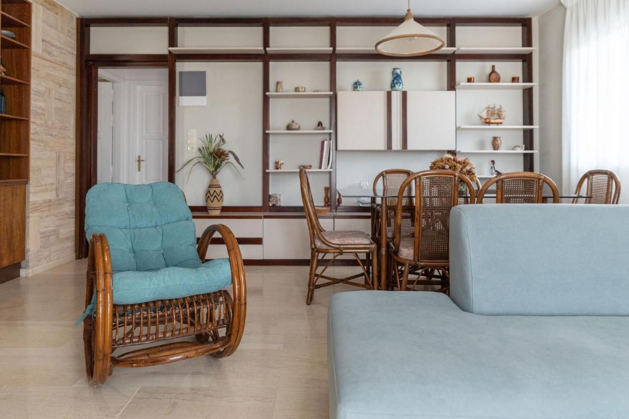 Aelia Seafront House *